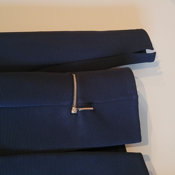 Navy Blue Ribbed Blazer with Gold Trim - Picture 5 of 9